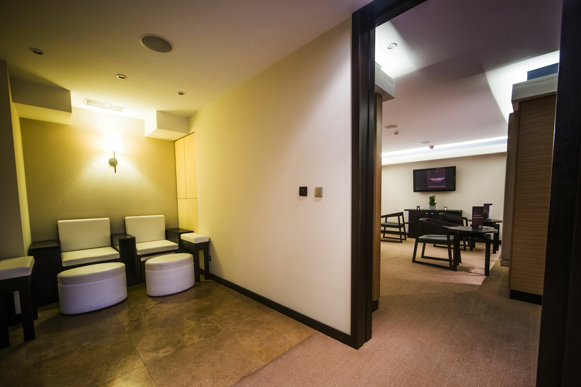 Hotel Residence Zagreb Buitenkant foto